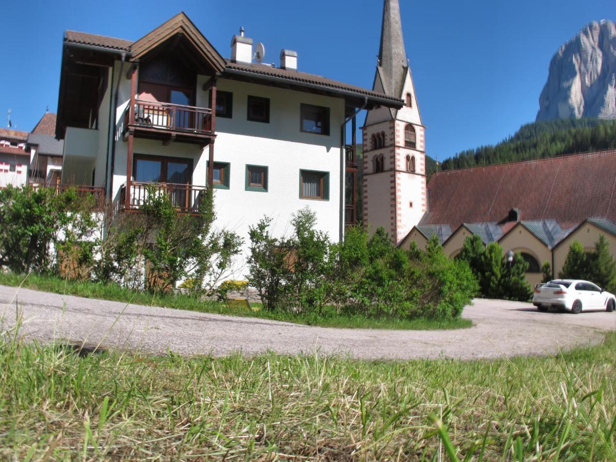 Villa Ula Verda- Apartments Marianna Santa Cristina Val Gardena المظهر الخارجي الصورة